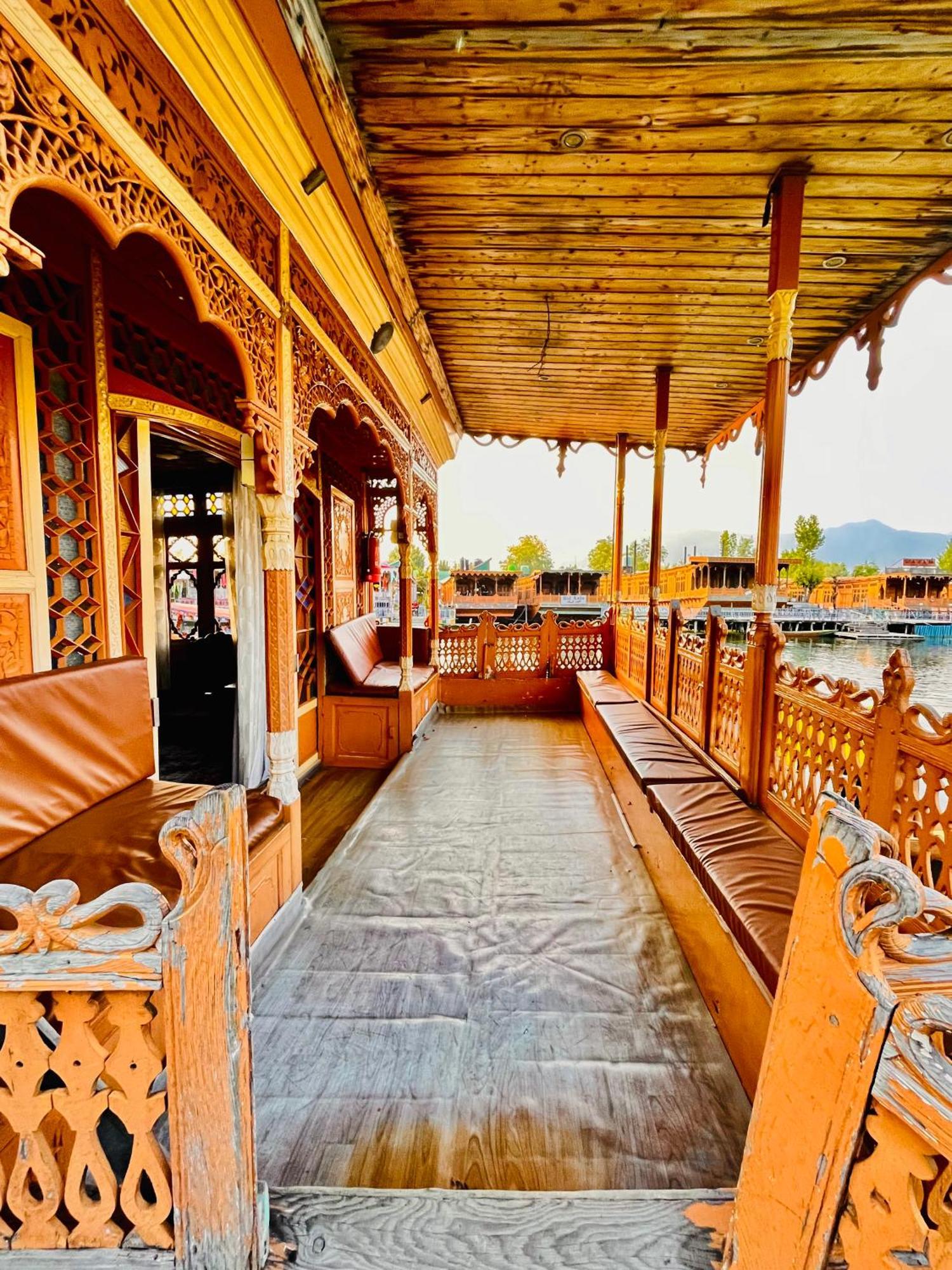 Best View Group Of Houseboats Srīnagar Exterior foto